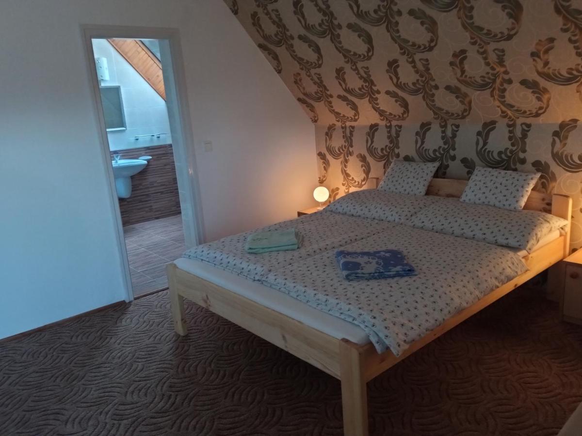 זלקרוס Holiday Apartmanhaz מראה חיצוני תמונה