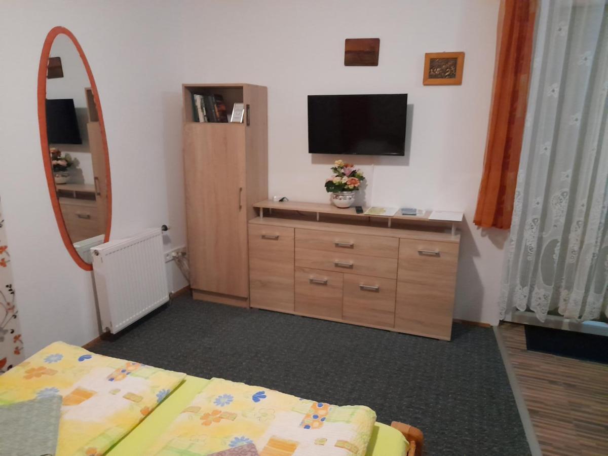 זלקרוס Holiday Apartmanhaz מראה חיצוני תמונה