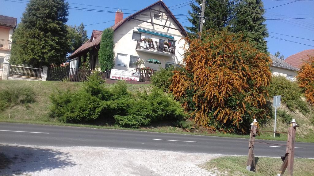 זלקרוס Holiday Apartmanhaz מראה חיצוני תמונה